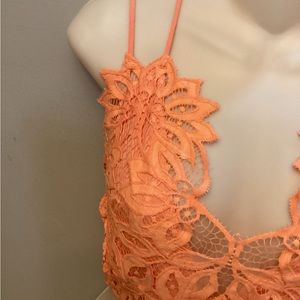 NEW PEACH LOVE LACE BRALETTE
